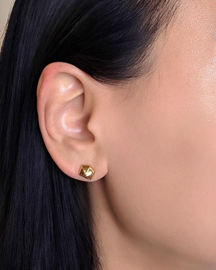 Forma Facet Studs Gold Vermeil