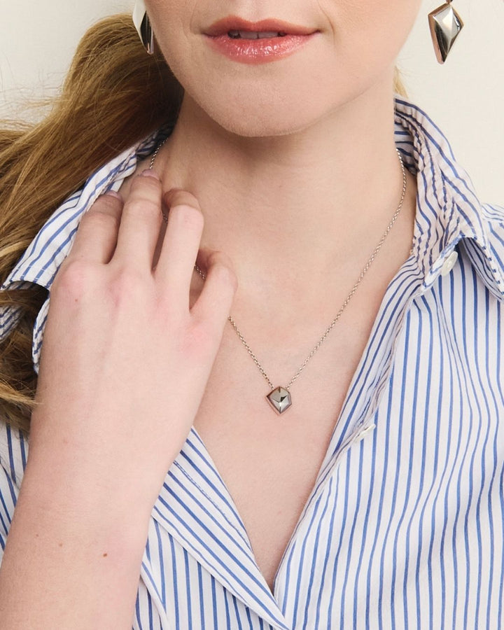 Forma Facet Pendant Necklace Silver